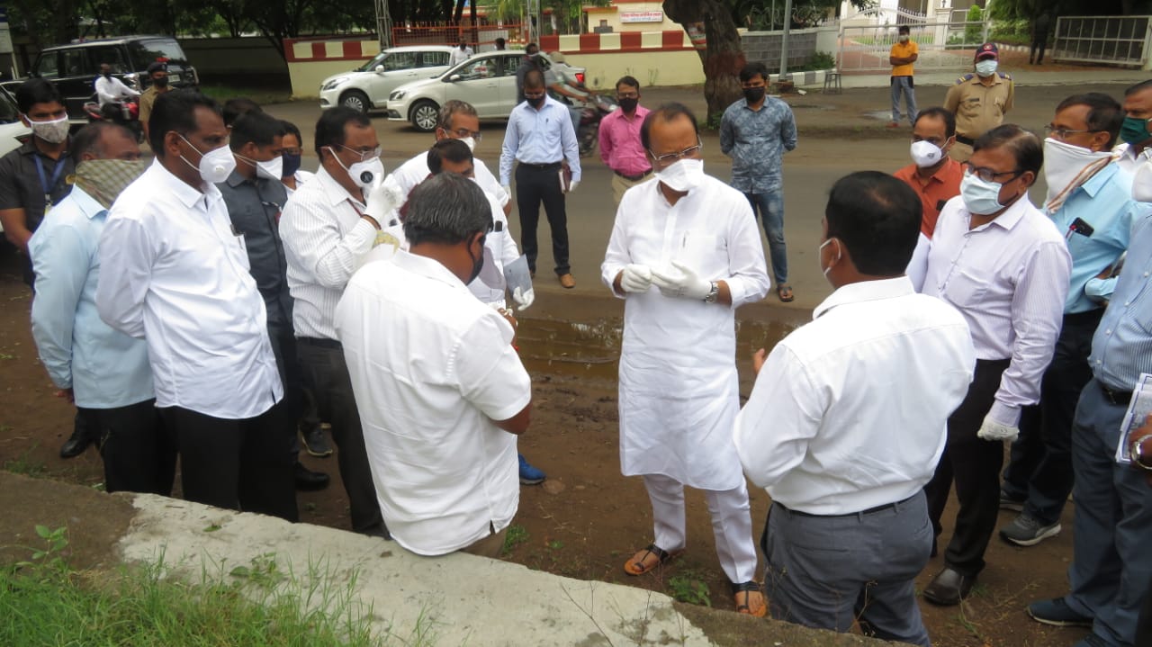 अवैध व्यवसाय करणाऱ्यांवर कडक कारवाई करा; अजितदादांचे निर्देश