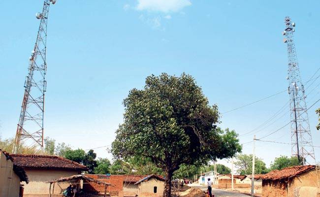 या गावातील सारेच कोट्यधीश…पण दुसऱ्यांच्या पैशावर…