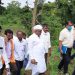 आमदार संजय रायमुलकर पूरग्रस्त स्थितीची पाहणी करण्यासाठी चिखल तुडवत शेतकऱ्यांच्या बांधावर…