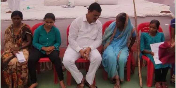 घरापासून वंचित असणाऱ्या अपंग बांधवांना मिळणार घरकुल..! अपंग बांधवांनी पंचायत समितीच्या संबंधित विभागाकडे संपर्क साधावा — राज्यमंत्री दत्तात्रय भरणे यांनी केले आवाहन..!!