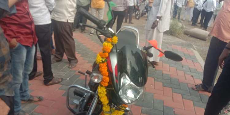 शिरुरला अपघातात शालेय विद्यार्थिनीचा मृत्यू!