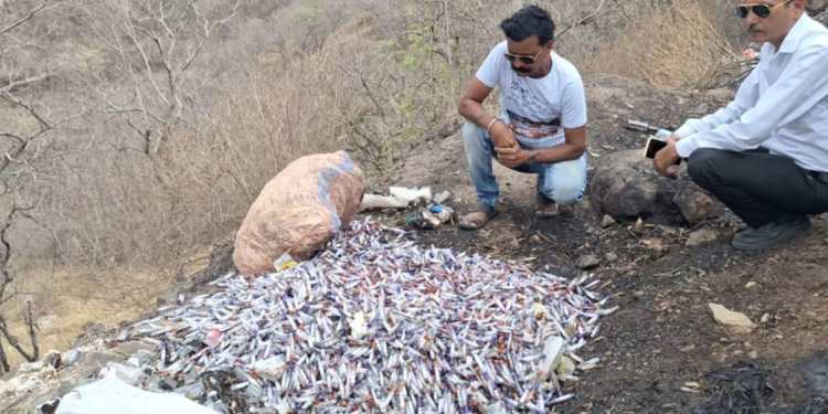 कात्रज घाटात रुग्णांच्या रक्ताचे नमुनाचे बाटल्या फेकणे भोवले! पुण्यातील या लॅबवर कारवाई!