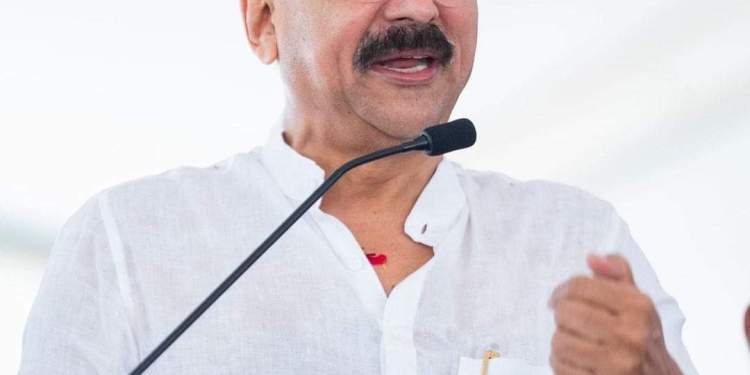 गोळीबारात जखमी झालेल्या आमदार बाबा सिद्दिकी यांचा मृत्यू! राज्यातली कायदा सुव्यवस्था!