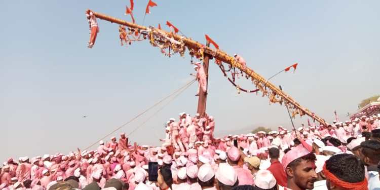 काशीनाथाचं चांगभलं’ च्या गजरात बावधनचं बगाड!मिरवणूकीसाठी लाखो भाविकांची उपस्थिती!