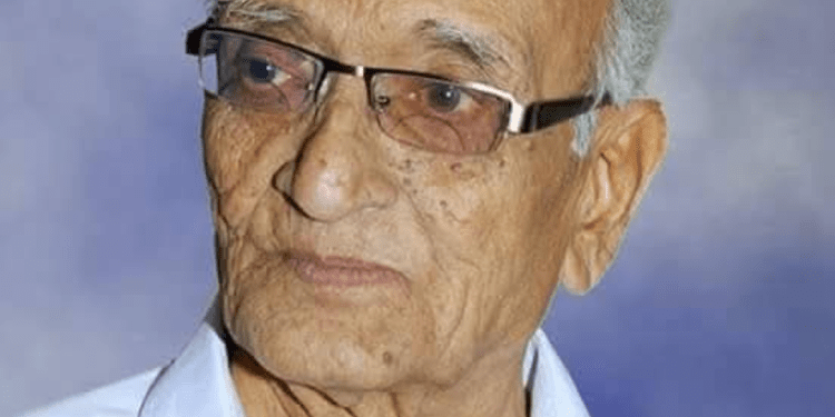 आजन्म शिक्षक म्हणून राहिलेला आणि कधीही निवृत्त न झालेला बारामतीचा हा संन्यस्त शिक्षक!