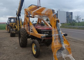 शिरोळ तालुक्यात ऊस क्रांतीची नांदी : स्वतः तोडा, स्वतः वाहतूक करा! दिवसाला शंभर टन उसाची लोडिंग करण्याची क्षमता असलेला लोडर बाजारात!