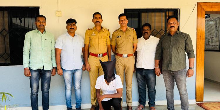 कोयत्याच्या धाकात प्रेमी युगलाला लुटणारा आरोपी जेरबंद; बारामती पोलिसांचा अचूक सापळा