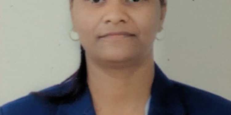 पती पाठोपाठ पत्नीचीही पीएचडी; पाहुणेवाडीच्या कन्येला सावित्रीबाई फुले पुणे विद्यापीठाची पीएचडी!