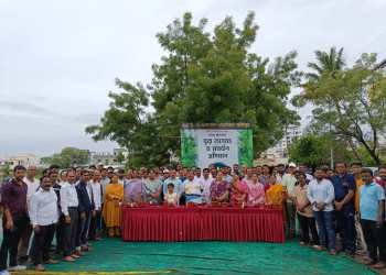 बारामतीत डॉ. श्री. नानासाहेब धर्माधिकारी प्रतिष्ठानतर्फे वृक्षारोपण अभियान