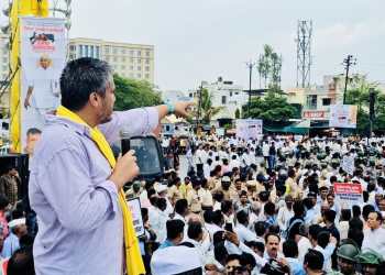 आमदार रोहित पवार यांच्या शेतकरी कर्जमाफीच्या संघर्षाची यशोगाथा
