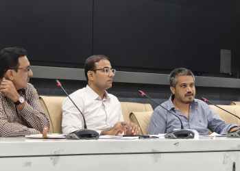 कर्जत-जामखेडच्या प्रलंबित प्रश्नांवर आमदार रोहित पवार यांची जिल्हाधिकाऱ्यांसोबत चार तासांची मॅरेथॉन बैठक!