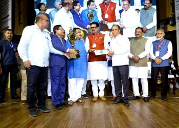 सोमेश्वर कारखान्याची राष्ट्रीय पातळीवर उत्तुंग भरारी: ‘तांत्रिक कार्यक्षमते’चा मानाचा राष्ट्रीय पुरस्कार!