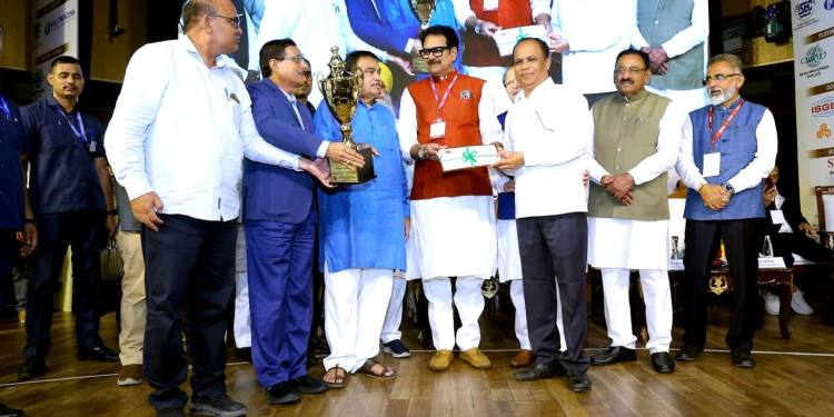 सोमेश्वर कारखान्याची राष्ट्रीय पातळीवर उत्तुंग भरारी: ‘तांत्रिक कार्यक्षमते’चा मानाचा राष्ट्रीय पुरस्कार!
