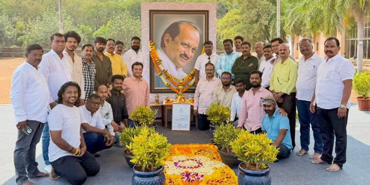 विजयादशमीच्या मुहूर्तावर ‘बारामती तालुका फोटोग्राफर असोसिएशन’ची स्थापना; अजितदादांच्या स्मृतिस्थळी एकजुटीची शपथ