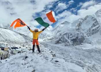 पाटसच्या सुपुत्राची छत्रपतींच्या स्वराज्य ध्वजासह एव्हरेस्टच्या शिखरावर झेप; तिरंगा आणि भगवा फडकवून रचला इतिहास!