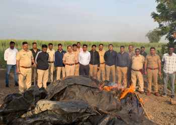 बारामती परिसरात राज्य उत्पादन शुल्क विभागाचा मोठा छापा: अवैध गावठी दारूचे ८ अड्डे उद्ध्वस्त; २ लाख १८ हजारांचा मुद्देमाल नष्ट, ७ जणांना अटक!