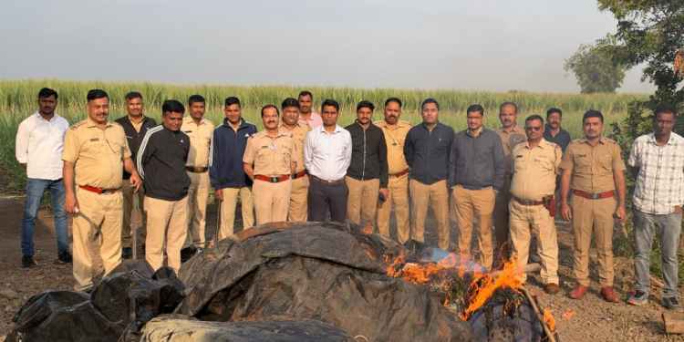 बारामती परिसरात राज्य उत्पादन शुल्क विभागाचा मोठा छापा: अवैध गावठी दारूचे ८ अड्डे उद्ध्वस्त; २ लाख १८ हजारांचा मुद्देमाल नष्ट, ७ जणांना अटक!